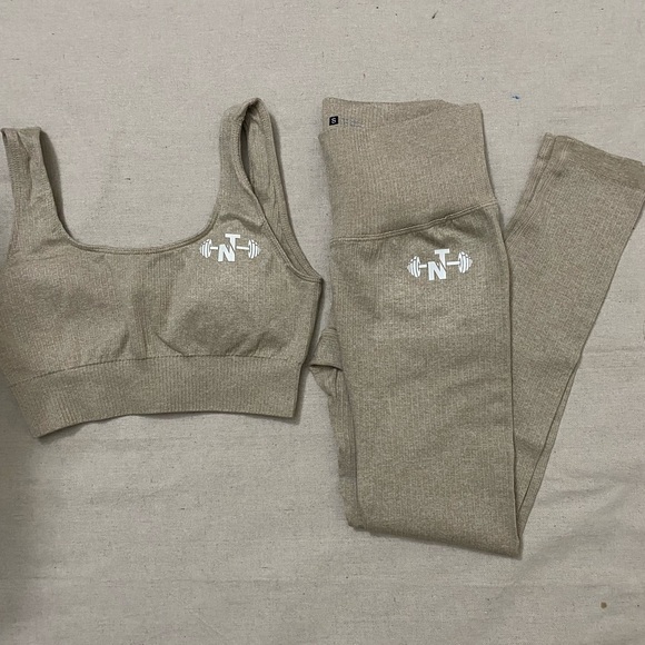 Natually Toned Pants - Activewear Gym Sports Bra Leggings Size Small Tan